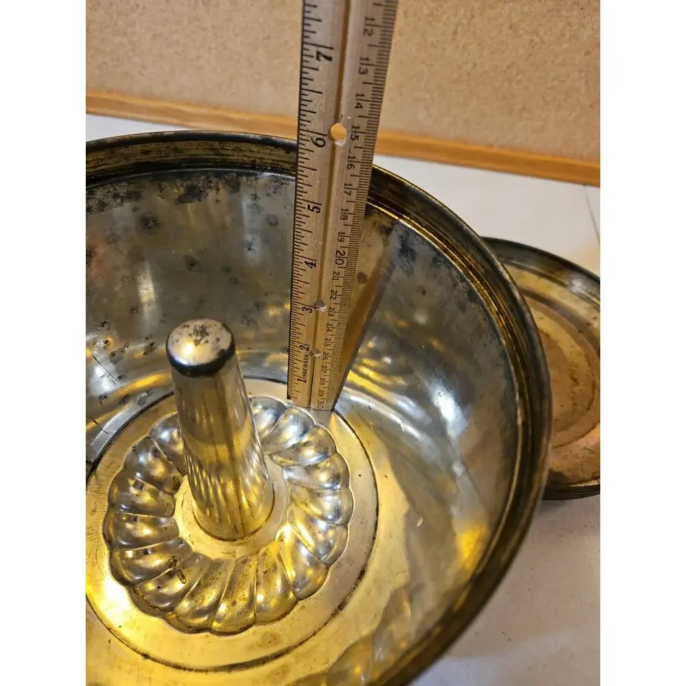 Vintage Primitive Metal Baking Mold with Lid Farmhouse Kitchen Decor